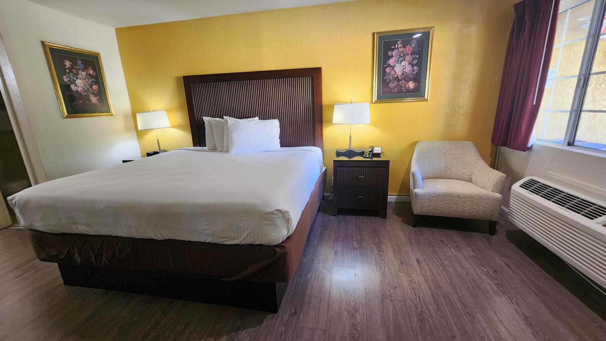 Hotel Mission And 2*