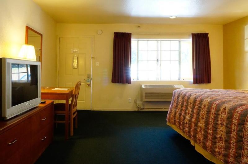 Hotel Mission And 2*