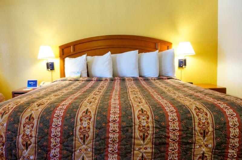 Hotel Mission And 2*