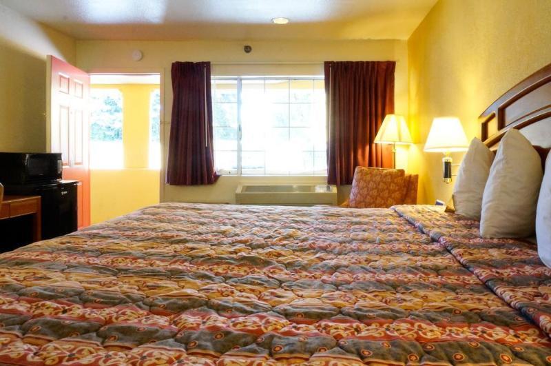 Hotel Mission And 2*