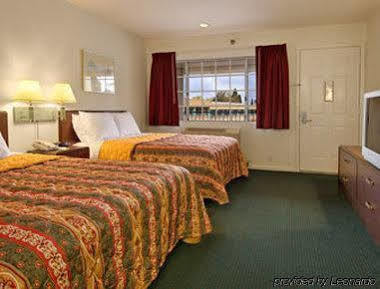 Mission And Hotel 2*